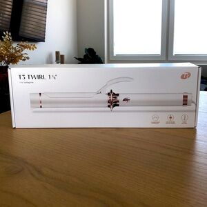 T3 Twirl 1 1/4 curling iron